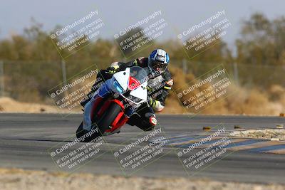 media/Jan-14-2024-SoCal Trackdays (Sun) [[2e55ec21a6]]/Turn 2 (1025am)/